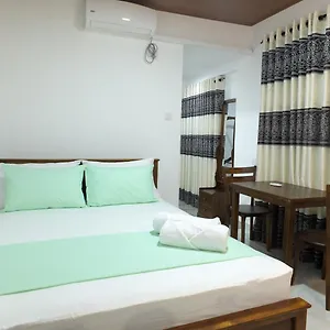 Rest For Guests - Homestay Deiyannewela